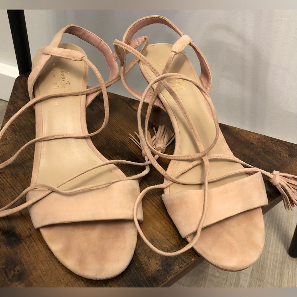 Lord & Taylor Blush Strappy Sandals